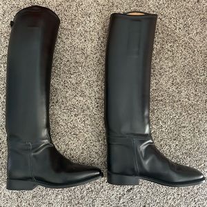 Cavallo Dressage Boots - Like new. Equivalent US size 9.